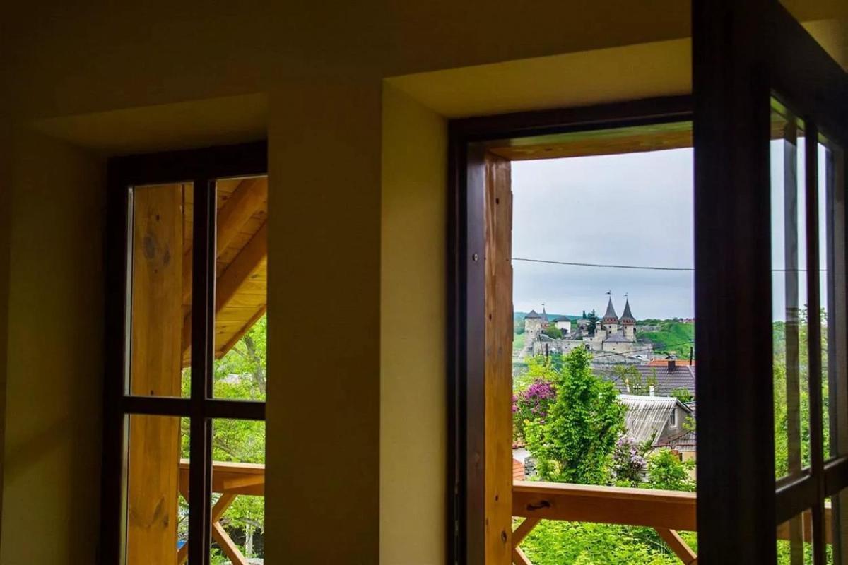 Tisnyi 7 Guest House Kamianets-Podilskyi Luaran gambar