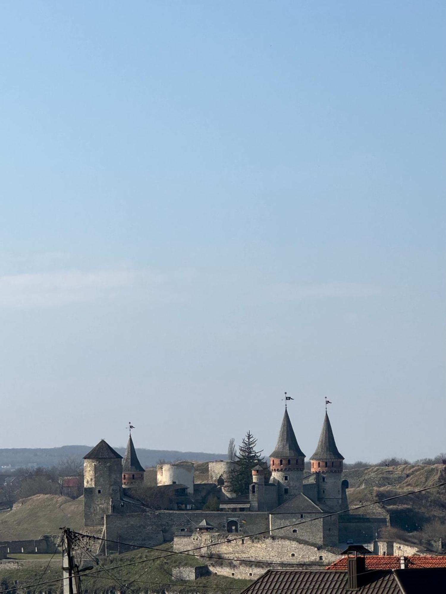 Tisnyi 7 Guest House Kamianets-Podilskyi Luaran gambar